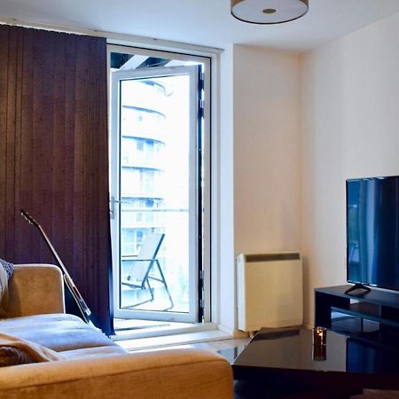 伦敦1 Bed In Canary Wharf With Vibrant City Views公寓 外观 照片