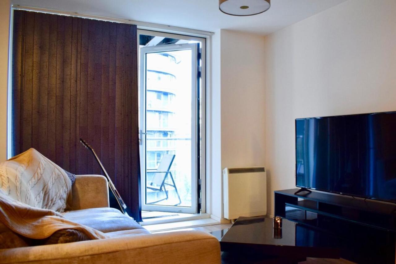 伦敦1 Bed In Canary Wharf With Vibrant City Views公寓 外观 照片